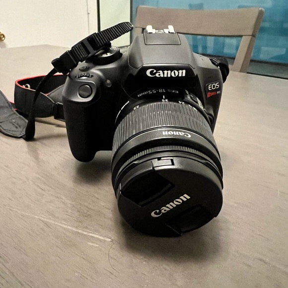 Canon EOS Rebel T6 Camera